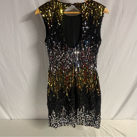 As U Wish Teardrop Sequin Bodycon Dress, Gold/Silver/Black, Size Juniors Medium - Picture 5 of 9